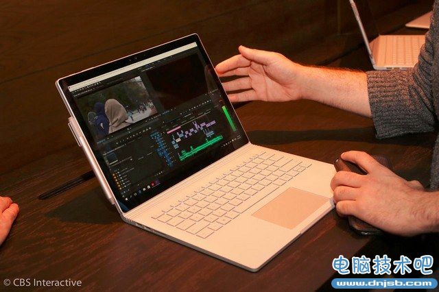 甩MacBook Pro几条街 Surface Book笔记本图赏