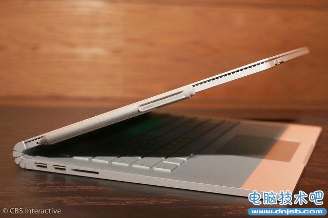 甩MacBook Pro几条街 Surface Book笔记本图赏