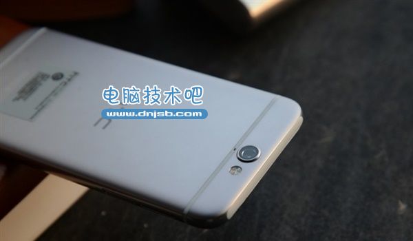 完爆iPhone6s HTC One A9自信满满