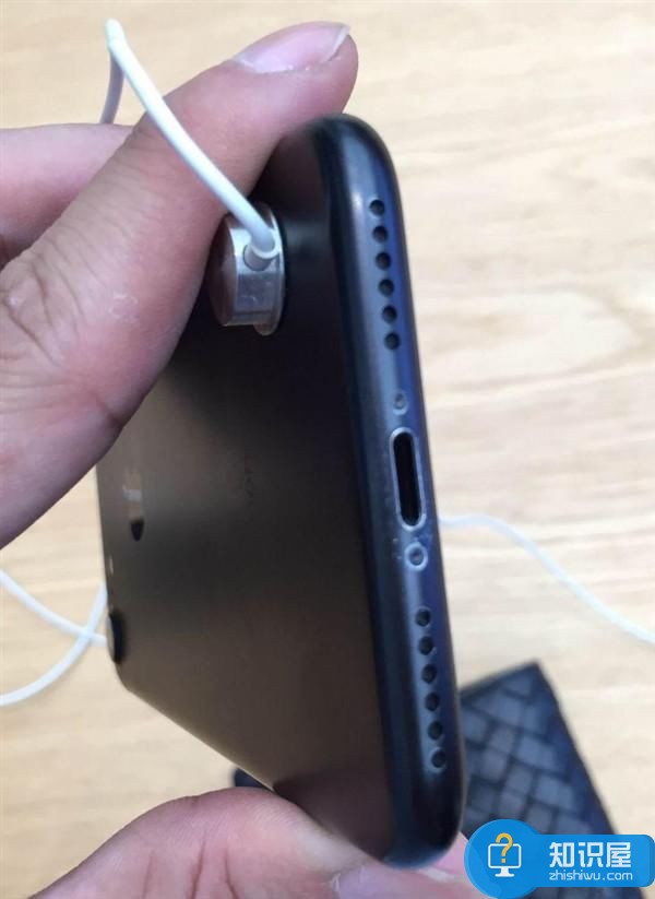 iPhone7磨砂黑为什么会大面积掉漆 iPhone7磨砂黑大面积掉漆详情介绍