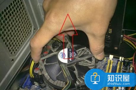 如何拆除和存放CPU 教你主板怎么更换cpu