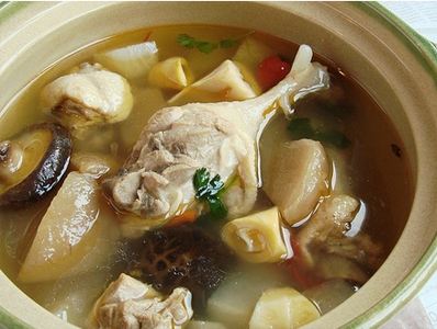 冬季养生鸭汤的做法大全 滋补香菇鸭汤怎么做好喝简单