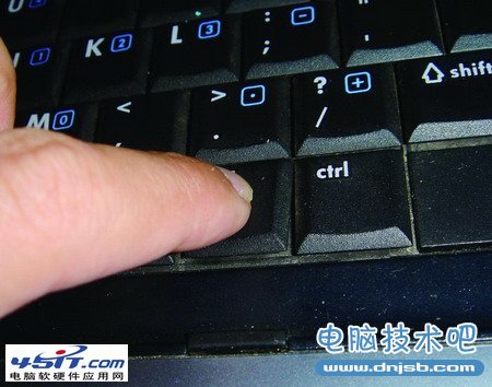 笔记本键盘按键脱落，怎么办？_45it.com