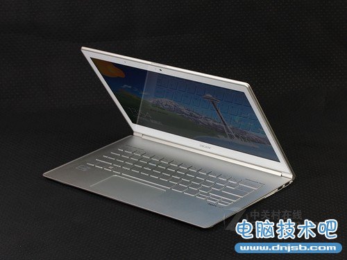 Acer S7-391白色 外观图 